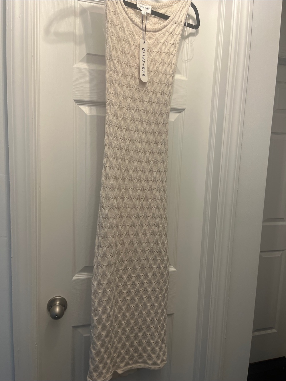 Olive & Oak White sand Textured Knit Maxi Dress with slip attached (pic) NWT